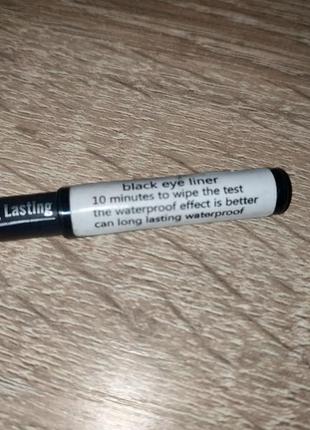 Чорний олівець для повік2 фото