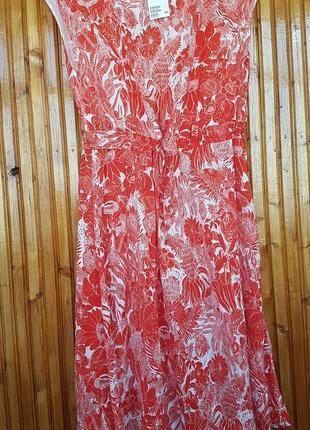 Стильное платье миди h&amp;m без рукавов. размер на бирке 40. в талии затягивается шнурком. пог 50 см пот3 фото