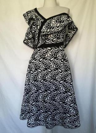 Жіноча ошатна мереживна сукня, плаття з мереживом, сарафан вишивка вишиванка