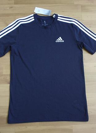 Футболка adidas essentials 3-stripes розмір xs оригінал