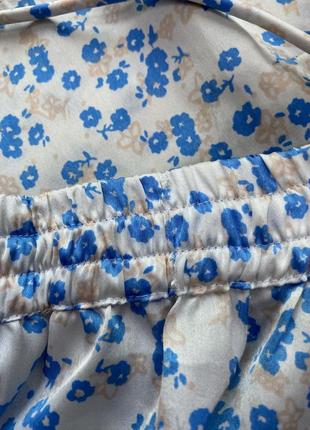 Жіноча піжама атласна топ шорти в квітковий принт9 фото