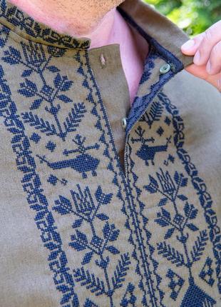 Вышиванка льняная мужская хаки в стиле милитары украинский военный узор3 фото