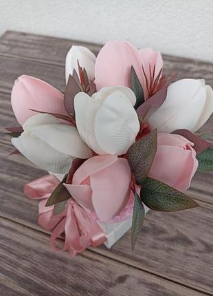 Букет мыльных тюльпанов в деревянной коробке  "любимой"4 фото