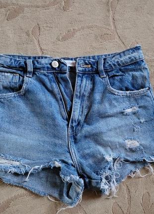 Шорты джинсовые рваные/ с рваностями