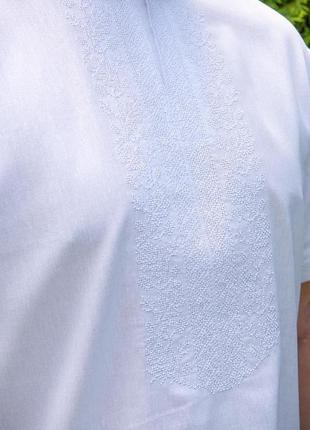 Белая льняная мужская вышиванка, летняя рубашка-вышиванка с коротким рукавом4 фото