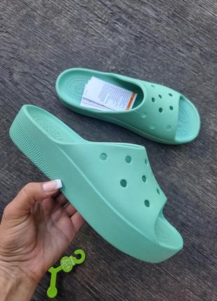 Новинка 2023 года шлепки crocs размер в наличии w7,8,9,10