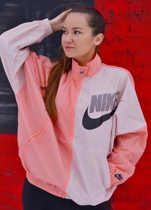 Женская спортивная куртка nike