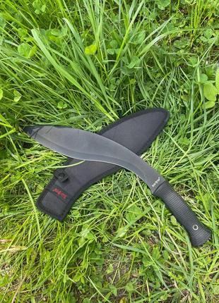 Ніж кукрі сокіл 6, класифікується як туристичний інструмент, зі зручним і міцним тканинним чохлом