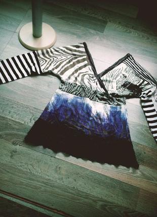 Красивая блуза galliano