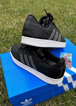 Жіночі шкіряні кросівки adidas vl court 2.0 black4 фото