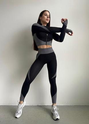 Безшовний костюм для фітнесу, тренувань 3 в 1 honeycomb чорно-сірий (топ, рашгард, легінси)7 фото