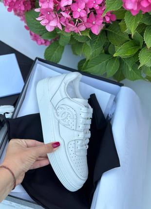 Кеды кроссовки женские кожаные белые брендовые в стиле шанель chanel6 фото