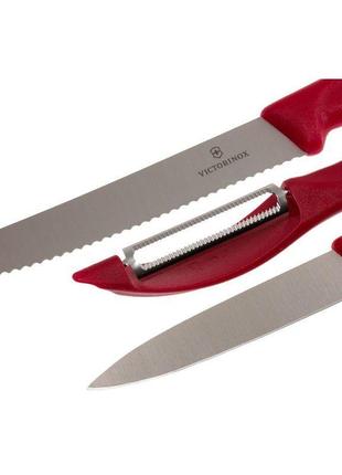 Кухонний набір victorinox swissclassic paring set with peeler, 3 предмети (vx67111.31)4 фото