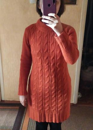Вязанное платье красивого оранжевого цвета2 фото