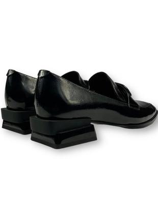 Женские лаковые туфли на низком каблуке черные удобные 18j919-04d-6056 brokolli 20145 фото