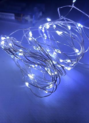 Біла світлодіодна гірлянда роса на батарейках 2м 20 led новорічна дротяна нитка лед холодний білий8 фото