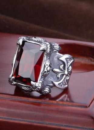 Мужское большое кольцо перстень сталь 316l  флер де лис когти дракона с красным цирконом 21 размер