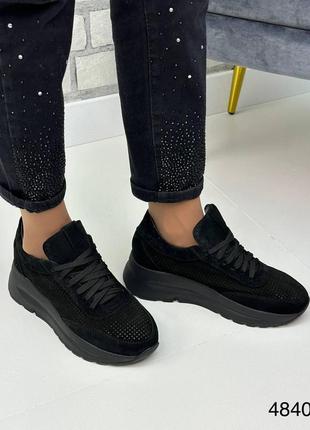 Жіночі натуральні замшеві кросівки чорного кольору, замшеві кросівки з перфорацією2 фото