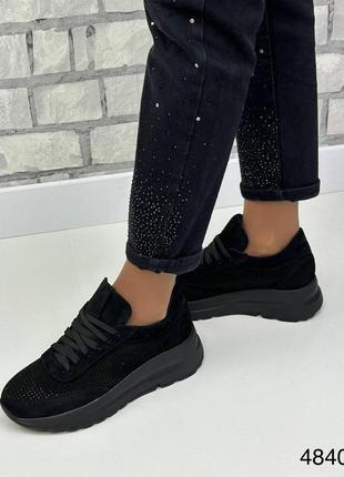 Жіночі натуральні замшеві кросівки чорного кольору, замшеві кросівки з перфорацією4 фото