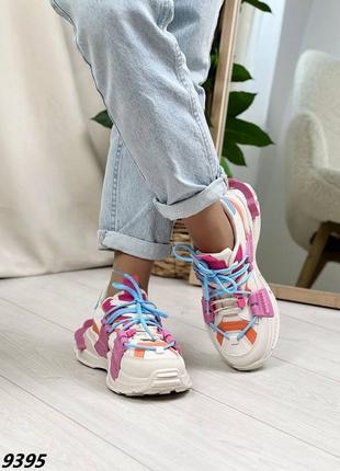 Трендові жіночі кросівки в стилі бренду, стильні кросівки з яскравими вставками4 фото