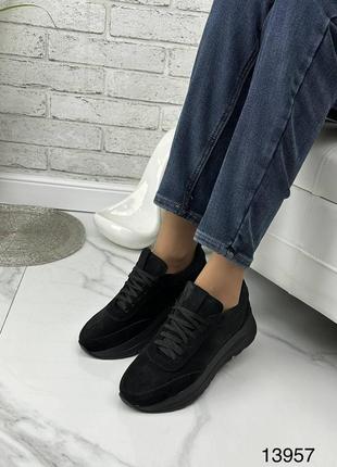 Жіночі натуральні замшеві кросівки чорного кольору, замшеві кросівки на платформі4 фото