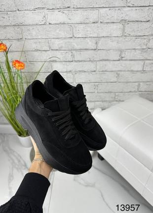 Жіночі натуральні замшеві кросівки чорного кольору, замшеві кросівки на платформі2 фото