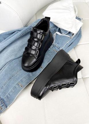 Стильні високі шкіряні кросівки чорного кольору, комфортні натуральні кросівки на липучках3 фото