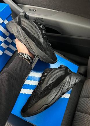 Чоловічі кросівки adidas yeezy boost 700 v2 all black8 фото