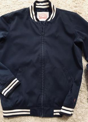 Бомбер, куртка,ветровка levi’s оригинал бренд размер m,l10 фото