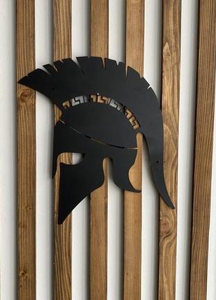 Настенный декор панно картина лофт из металла шлем спартанца2 фото