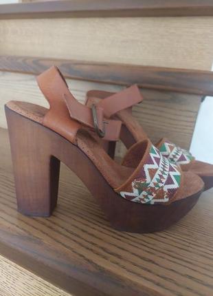 Босоножки bunker