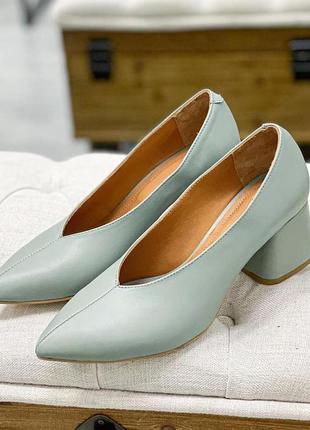 Эксклюзивные кожаные туфли серо-голубого цвета на каблуке,36-41
