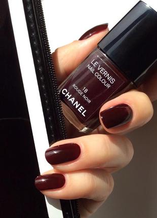 Лак chanel 18 rouge noir