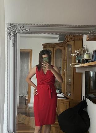 Красное платье миди на запах1 фото