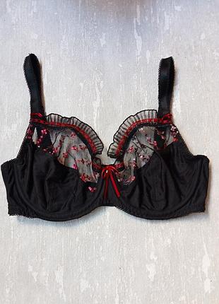 Неймовірно шикарний стильний ніжний бюстгальтер