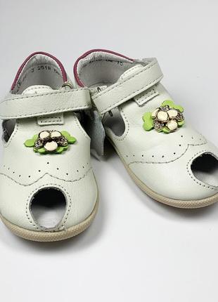 Летние сандалики для девочки молочные кожаные 20 23 24 25 размер 2518мл берегиня