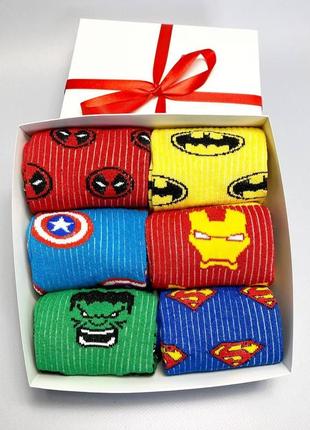Бокс чоловічих шкарпеток 40-45 на 6 пар з героями "marvel" у подарунковій коробці6 фото