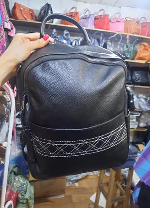 Вместительный рюкзак из натуральной кожи для формата а4