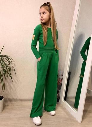Весенний  зеленный костюм рубчик  городской прогулочный  для девочки (146,158р)2 фото