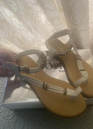 Босоножки подростковые, в разных цветах , 36 и 37 размер.8 фото