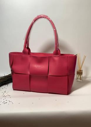 Большая розовая сумка шоппер с ручками bottega veneta3 фото