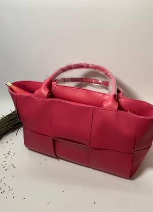 Большая розовая сумка шоппер с ручками bottega veneta9 фото