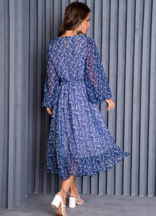Шифоновое деловое цветочное платье миди с объемными рукавами3 фото