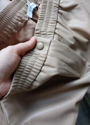 Кожаные брюки момы9 фото