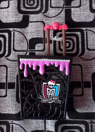 Меблі monster high. 3