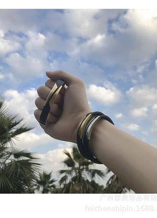 Золотой мужской и женский браслет на руку, силиконовый на застежке3 фото