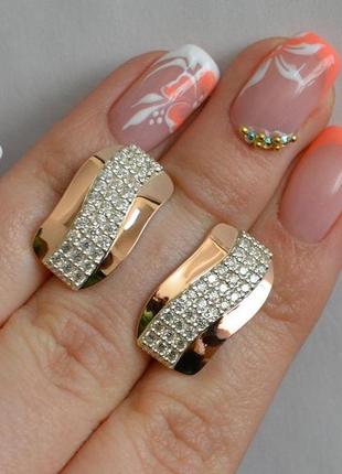 Комплект серебряный кольцо и серьги с вставками золота4 фото