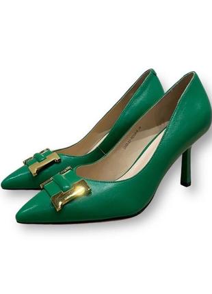 Женские классические кожаные туфли на шпильке зеленые с декором на носке lady marcia 25964 фото