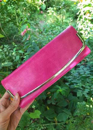Рожевий клатч-гаманець