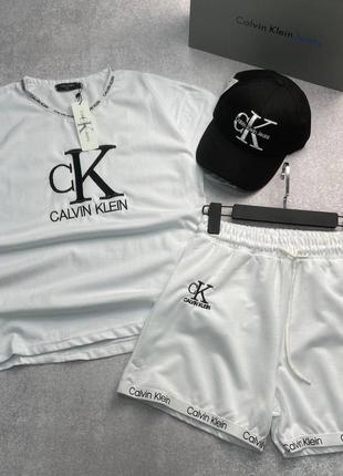 Летний костюм в стиле calvin klein